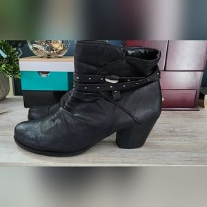 Bare Trap Black ankle boots